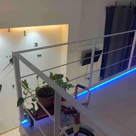 Small Mezzanine Colosseo Διαμέρισμα *