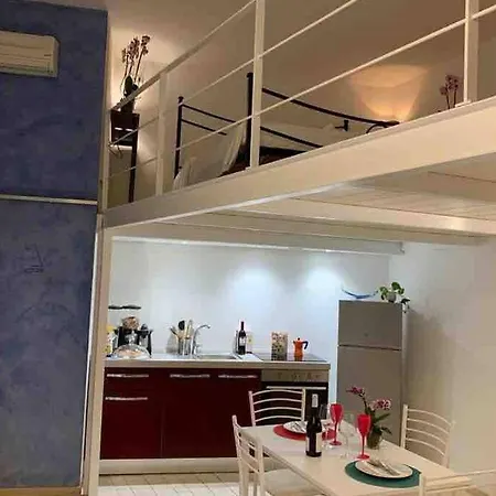 Small Mezzanine Colosseo Апартаменты