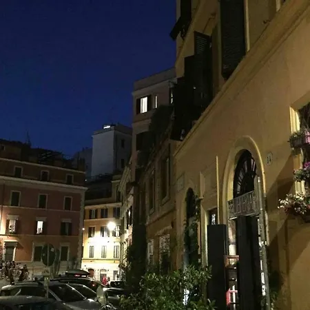 Апартаменты Small Mezzanine Colosseo